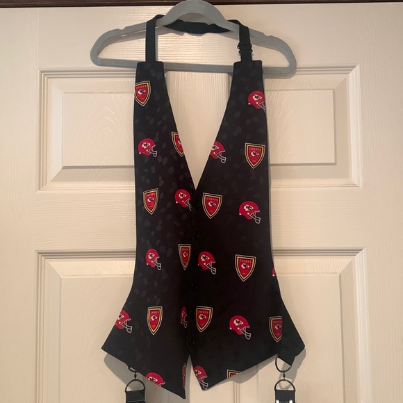 KC Chiefs vest - Picture 1 of 6